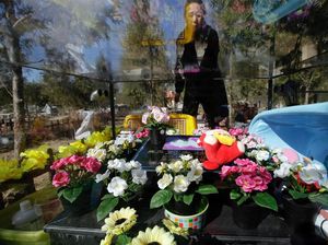 Makam Anjing dan Simbol Kesuksesan di China