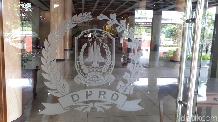 Gedung DPRD Jatim