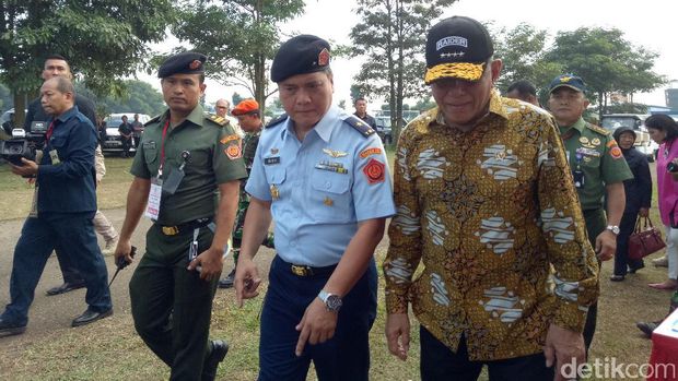 Menhan Tinjau Uji Coba Pesawat Tanpa Awak di Bogor