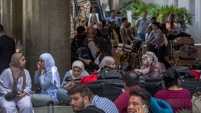 Survei: Nyaris Separuh Warga Muslim AS Alami Diskriminasi