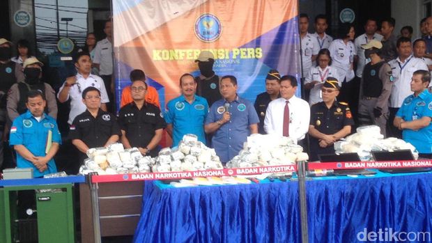 BNN merilis jaringan penyelundup sabu yang ditangkap di Pluit, Jakarta Utara.