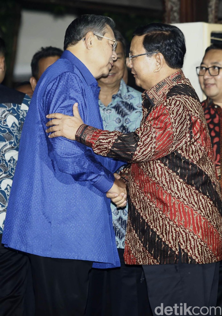 Gerindra: Prabowo akan Bertemu SBY Setelah Lebaran Gerindra: Prabowo akan Bertemu SBY Setelah Lebaran