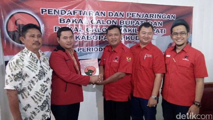 Tiga Nama Ambil Formulir Bacabup di PDIP Kudus