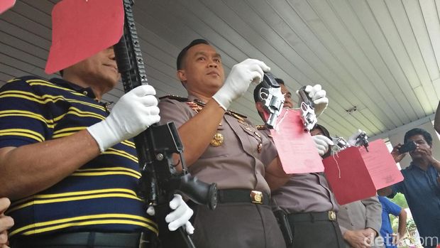 Polisi Tangkap Pemilik dan Perakit Senpi Ilegal di Tangerang