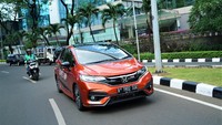 Pada tahun pertamanya, Jazz laris manis. Berdasarkan data distribusi wholesales (dari pabrik ke diler) Gabungan Industri Kendaraan Bermotor Indonesia (Gaikindo) Honda melepas 24.844 unit Jazz saat itu. Foto: Dok. PT Honda Prospect Motor