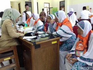 Kloter Perdana dari Banjarnegara Tiba di Embarkasi Haji Boyolali