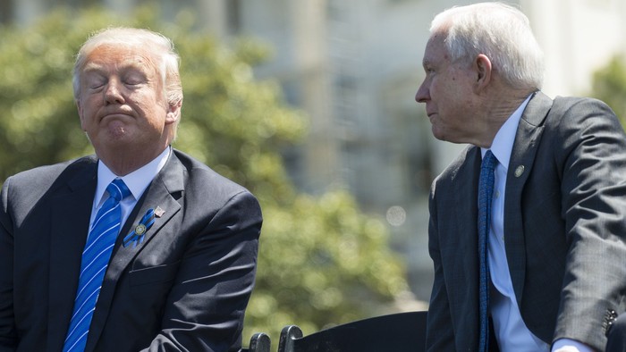 Dulu Dibela Kini Dikecam, Akankah Jaksa Agung AS Dipecat Trump?