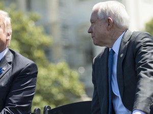 Dulu Dibela Kini Dikecam, Akankah Jaksa Agung AS Dipecat Trump?