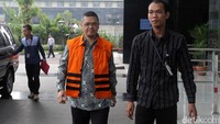 Anggota Yudi Widiana Adia saat akan diperiksa di Gedung Komisi Pemberantasan Korupsi, Jakarta, Kamis (27/7/2017).