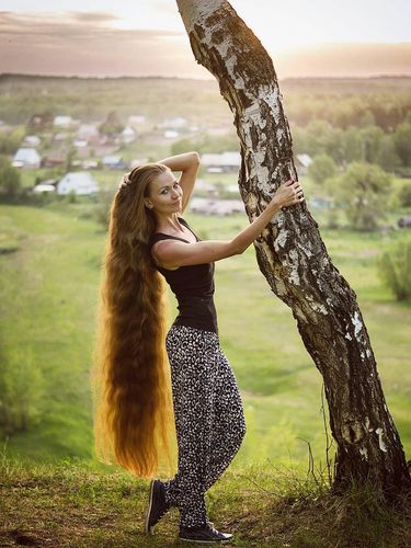 Wanita Ini Tak Potong Rambut  14 Tahun Panjangnya Seperti  