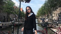 Angela Vero juga mampir di Amsterdam. Itu merupakan kampung halamannya. Foto: dok Instagram