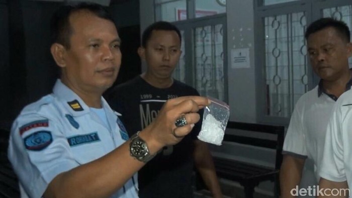 Petugas Lapas Semarang Amankan Pria yang Hendak Selundupkan Sabu