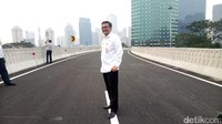 Djarot dan jajaran Pemrprov DKI meninjau Simpang Susun Semanggi.