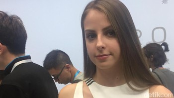 Pro 7 dibekali oleh prosesor MTK P25. Layarnya mengusung teknologi AMOLED berukuran 5,2 inch dengan resolusi Full HD. Sementara itu, Pro 7 Plus menggunakan prosesor MTK X30 prosesor yang juga dirilis bersamaan malam ini oleh Mediatek. Pro 7 plus adalah ponsel pertama yang menggunakan prosesor jenis tipe ini. (Foto: detikINET/Elizabeth Elza Astari Retaduari)