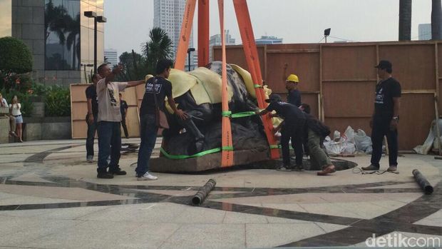 Tiru Wall Street, BEI Pajang Patung Banteng di Depan Gedung