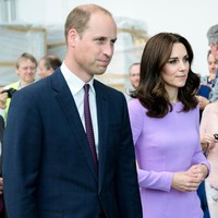 Pangeran William dan Kate Middleton adalah salah satu pasangan putus sambung yang berakhir ke pelaminan. Mulai pacaran di tahun 2004, mereka sempat putus di 2007. Namun untungnya keduanya memutuskan untuk kembali bersama tiga bulan setelahnya. Kini mereka sudah dikaruniai tiga anak. Foto: Getty Images