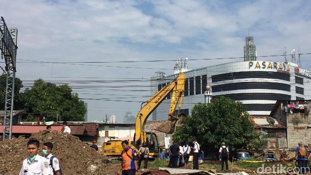 Pengembangan KA Bandara, Bangunan Liar di Manggarai Ditertibkan