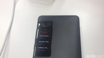 Untuk Pro 7 dengan RAM 4 GB dengan memori internal 64 GB dibanderol seharga 2.880 Yuan atau sekitar Rp 5,6 juta. Sementara Pro 7 dengan RAM 4GB dan memori 128 GB seharga 3.380 Yuan Rp 6,6 juta. (Foto: detikINET/Elizabeth Elza Astari Retaduari)