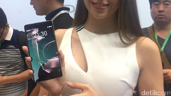 Peluncuran duo Pro 7 digelar di Zhuhai Opera House, Zhuhai, China. Presiden Meizu Bai Yongxiang memimpin langsung prosesi kelahiran penerus Pro 6 ini. (Foto: detikINET/Elizabeth Elza Astari Retaduari)