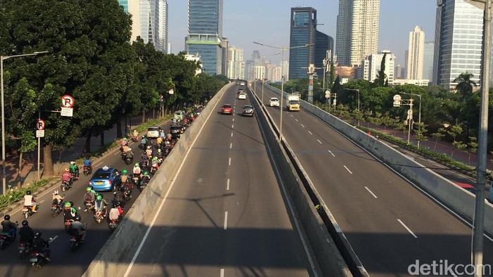Kondisi JLNT Casblanca sekitar pukul 07.30 WIB