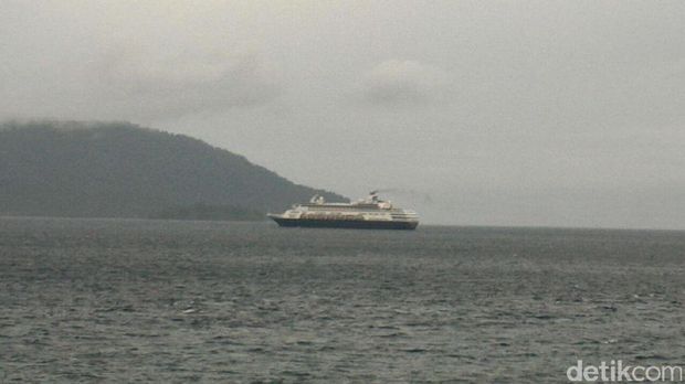 Cuaca Buruk, Kapal Pesiar dari Thailand Gagal Merapat di Sabang