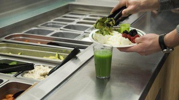 Ruangan Desimone ini seperti zona bebas kerja selama makan siang, di mana para karyawan hanya makan makanan yang sangat enak, ucap Nathaniel yang dikutip detikINET dari Huffington Post. (Foto: Damon Dahlen/Huffington Post)
