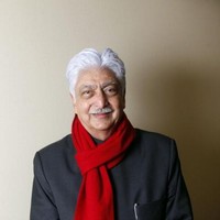 Orang terkaya di India, Azim Premji, dengan kekayaan Rp 228,3 triliun, lebih suka mengendarai mobil bekas dan naik pesawat kelas ekonomi. Dia juga selalu mengingatkan karyawannya untuk hemat listrik di kantor. Foto: Getty Images