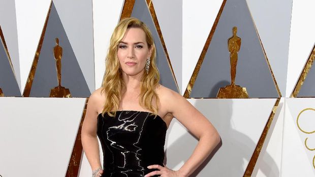 HOLLYWOOD, CA - FEBRUARY 28:Actress  Kate Winslet  attends the 88th Annual Academy Awards at Hollywood & Highland Center on February 28, 2016 in Hollywood, California.  (Photo by Frazer Harrison/Getty Images)