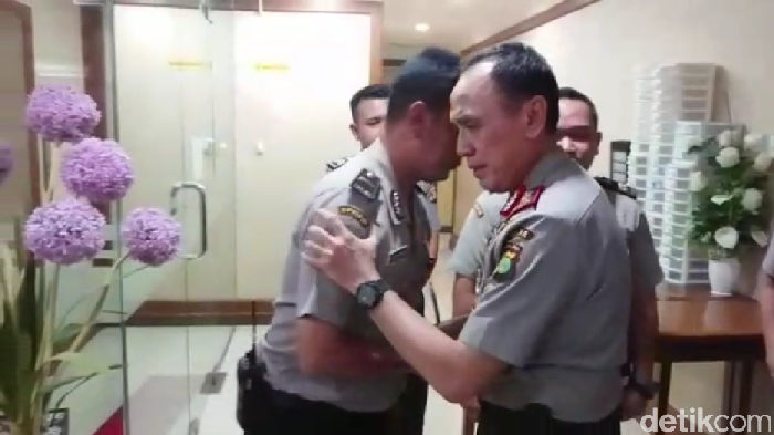 Kisah di Balik Video Irjen Iriawan Menangis Pamitan ke Spripim