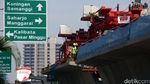 Ngeriiii! Macet Akibat Proyek Flyover Pancoran