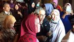 Jemaah First Travel Mengamuk