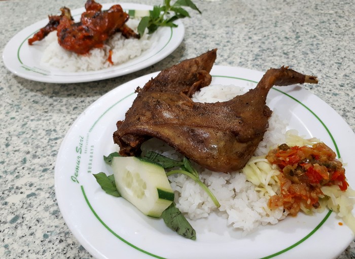 Palupi Barata: Uenaake Rek! Bebek Goreng Renyah Dicocol 