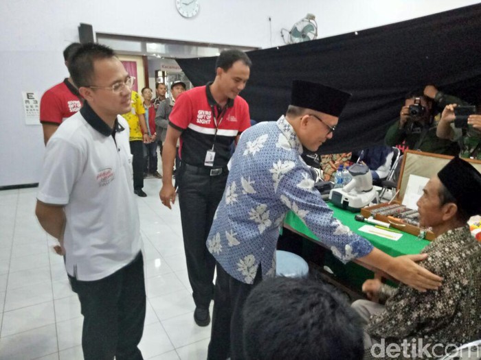 2 Ribu Warga Banyuwangi dan 200 Penderita Katarak Jalan Operasi