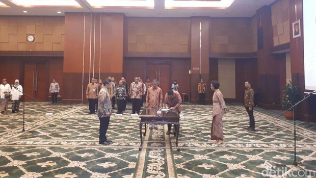 Amankan APBN dan Pasar Keuangan, Sri Mulyani Lantik Dua 