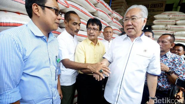 Mendag di Pasar Induk Beras Cipinang