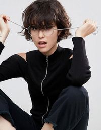 Aneh Banget, Asos Rilis Kacamata Ber-anting yang Bikin Bingung Netizen