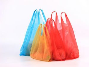 Kantong Plastik di Rumah Jangan Dibuang, Daur Ulang dengan 10 Cara Ini