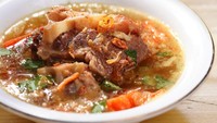 Tidak ada kandungan karbohidrat sama sekali, namun tinggi protein. Ia merupakan salah satu penghasil zat besi. Ya, tidak hanya enak dijadikan sebagai bahan campuran sop, buntut sapi ternyata punya manfaat yang luar biasa sehat. Foto: iStock/dok.detikFood