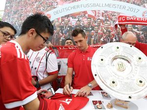 Klose dan Milito Bikin Wah, Fanzone Sederhana  di ICC Singapura