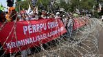 Suasana Orasi Massa Aksi 287 di Monas