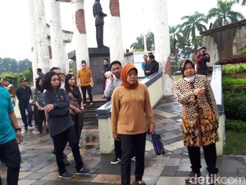 Risma kunjungi bangunan cagar budaya/