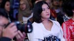 Lovely! Tatapan Penuh Cinta Dian Sastrowardoyo