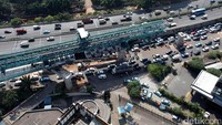 Kemacetan terjadi akibat pembangunan MRT di Lebak Bulus.