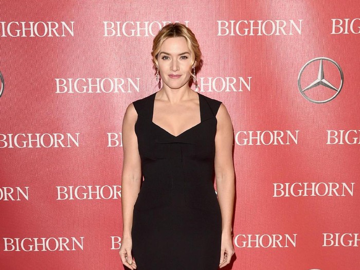 PARIS, FRANCE - JULY 04:  Kate Winslet attends the Giorgio Armani Prive Haute Couture Fall/Winter 2017-2018 show as part of Haute Couture Paris Fashion Week on July 4, 2017 in Paris, France.  (Photo by Pascal Le Segretain/Getty Images)