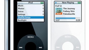 iPod Nano generasi pertama. Bisa dibilang merupakan turunan langsung dari iPod Classic, namun dengan desain ringkas. Foto: istimewa