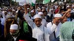 Suasana Orasi Massa Aksi 287 di Monas