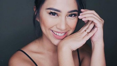 Pesona Menantu Lydia Kandou Bikin Jatuh Hati