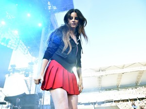 Diprotes, Lana Del Rey Tetap Akan Tampil di Israel