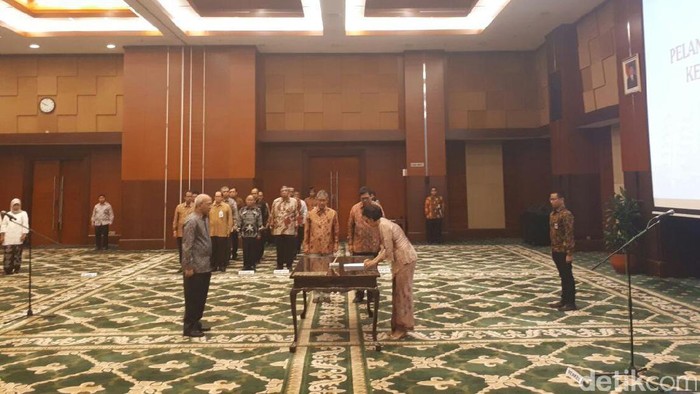 Amankan APBN dan Pasar Keuangan, Sri Mulyani Lantik Dua Staf Ahli