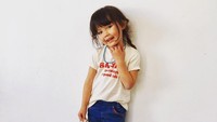 Kawa Sweeney (3) ditarik dari dasar sebuah kolam renang di vila keluarga di Bali, pada hari Minggu (23/7/2017).  / Foto: Instagram Desmond Sweeney